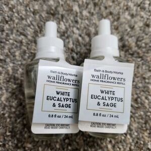 NWT 2-PIECE WHITE EUCALYPTUS & SAGE WALLFLOWERS REFILLS